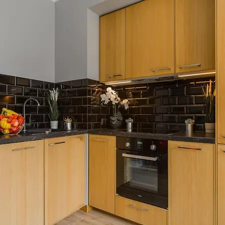 Quiet Flat With Garage Apartman *
