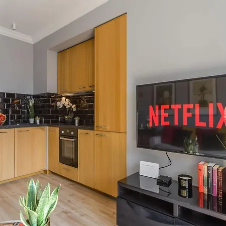 Quiet Flat With Garage Apartman *