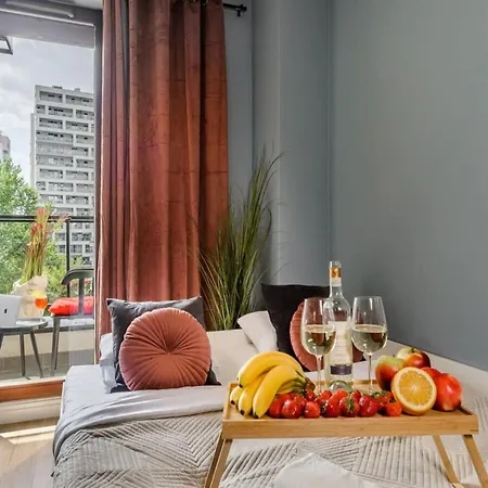 Apartman Quiet Flat With Garage