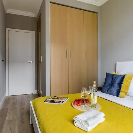 Apartman Quiet Flat With Garage