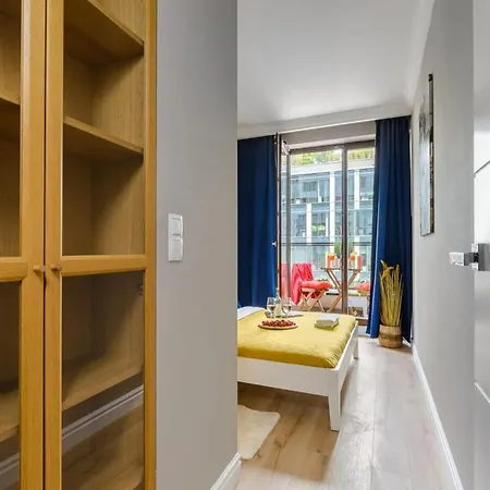 Apartman Quiet Flat With Garage