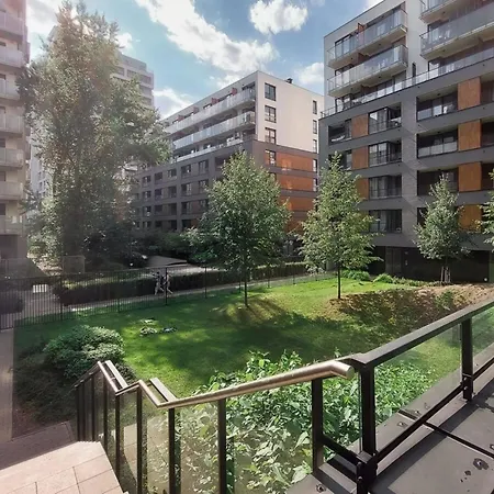 Quiet Flat With Garage *